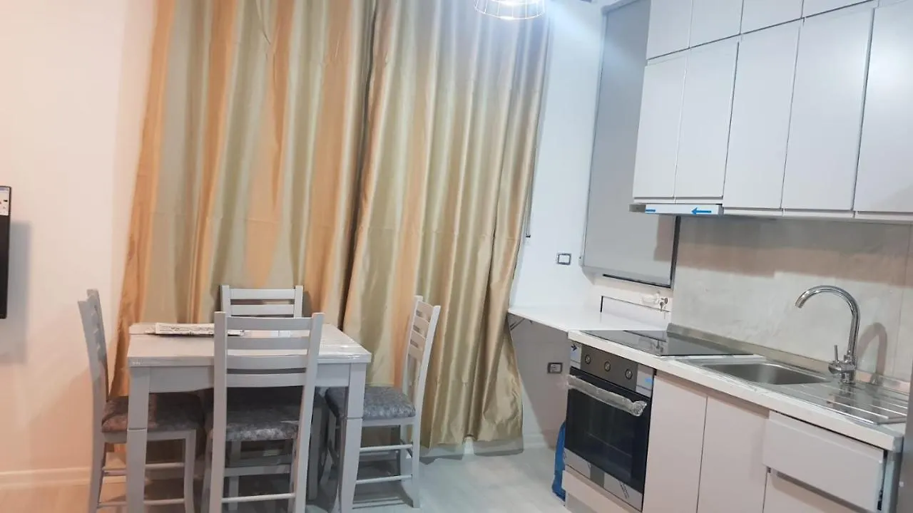 Komuna Parisit Aprtament Tirana Albânia